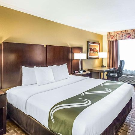 Quality Inn & Suites Абилин Екстериор снимка