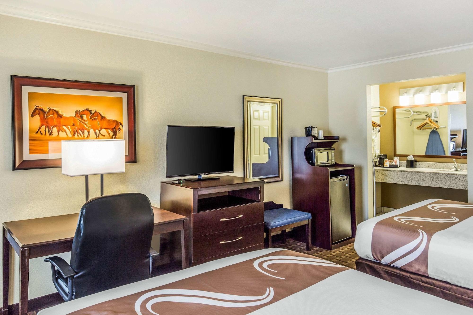 Quality Inn & Suites Абилин Екстериор снимка