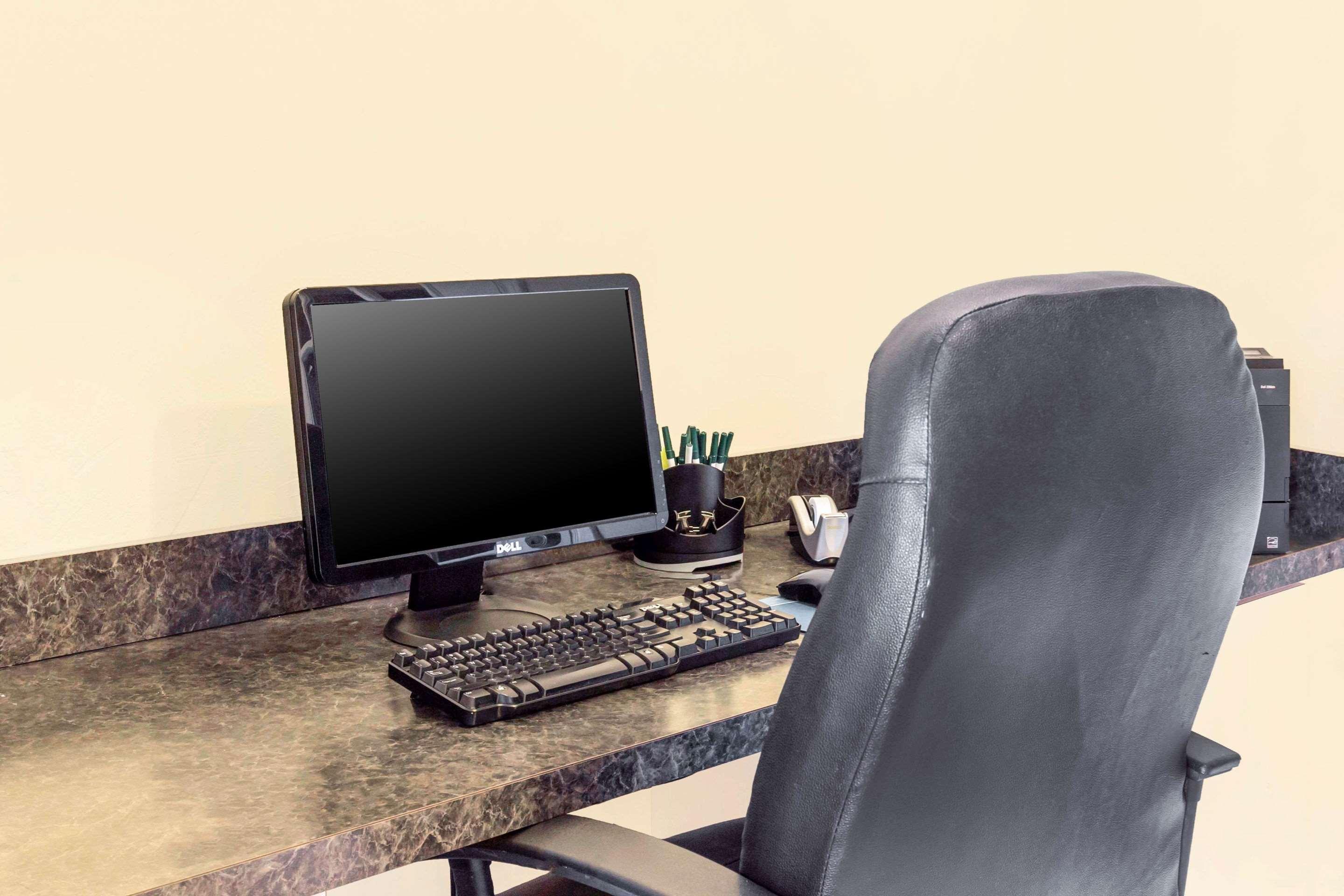 Quality Inn & Suites Абилин Екстериор снимка